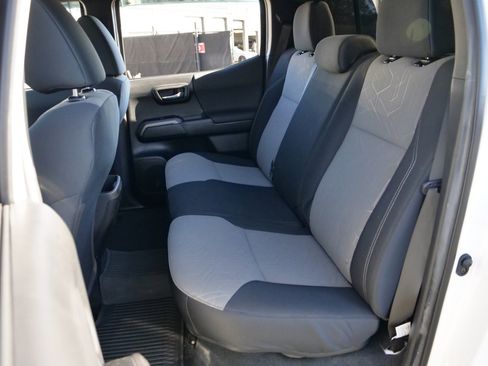 Used 2023 Toyota Tacoma TRD Off-Road image 31