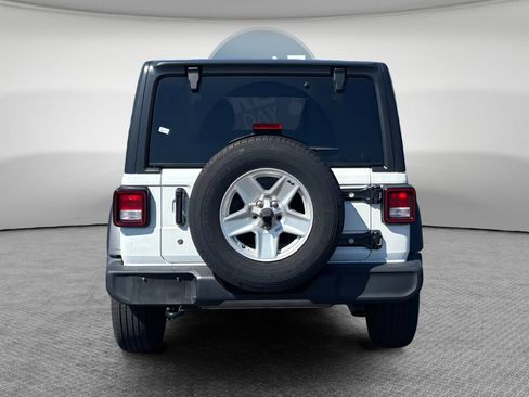 Used 2018 Jeep Wrangler Unlimited Sport S AWD/4WD image 5