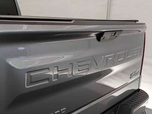 Used 2020 Chevrolet Silverado 1500 High Country image 12