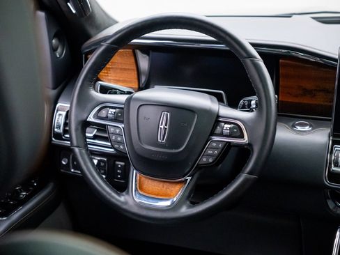 Used 2022 Lincoln Navigator Black Label AWD/4WD image 10