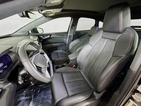 Certified 2022 Audi Q4 e-tron Premium Plus image 5