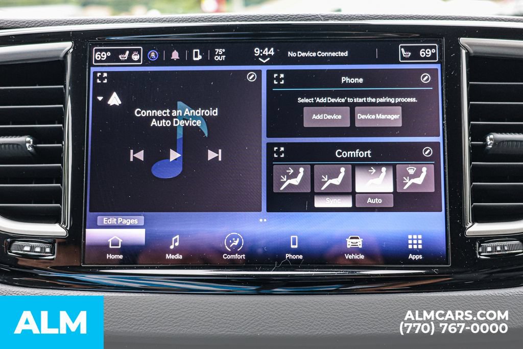 Used 2023 Chrysler Pacifica Touring-L FWD image 38