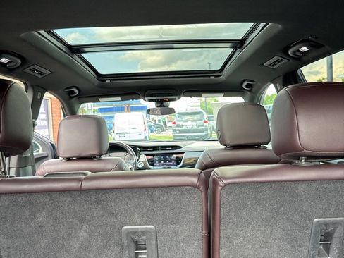 Used 2021 Cadillac XT6 Premium Luxury FWD image 18