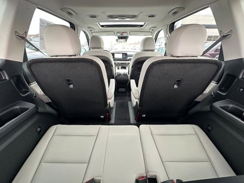 New 2025 Kia Telluride S image 14