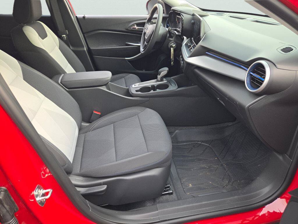 New 2026 Chevrolet Trax LS FWD image 7