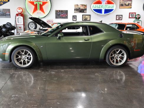 Used 2023 Dodge Challenger R/T Scat Pack image 5
