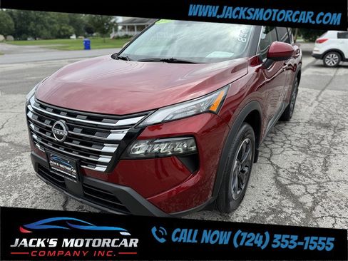 Used 2025 Nissan Rogue SV w/ SV Premium Package image 11