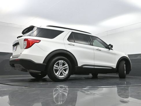 Used 2020 Ford Explorer XLT w/ Equipment Group 202A RWD image 31