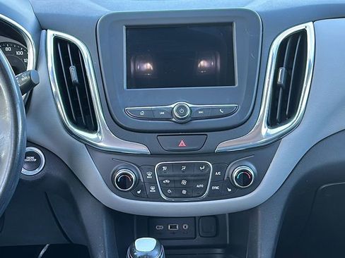 Used 2019 Chevrolet Equinox LT image 18