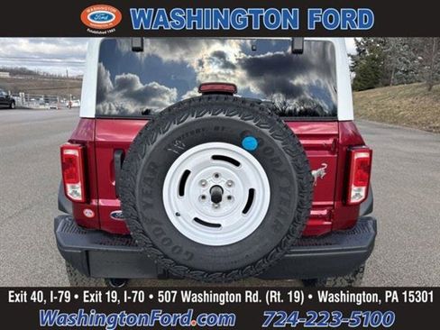 Used 2025 Ford Bronco Heritage Edition image 3