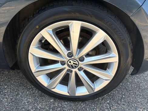 Used 2013 Volkswagen Golf TDI FWD image 19