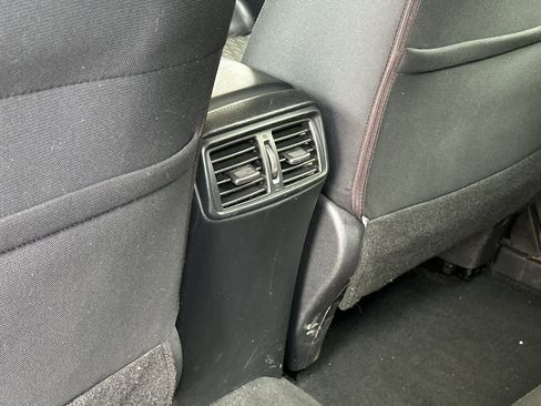 Used 2020 Nissan Rogue SV FWD image 15