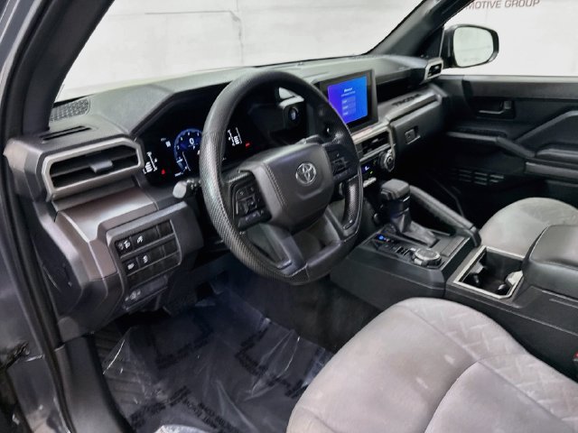 Used 2025 Toyota Tacoma SR5 AWD/4WD image 9
