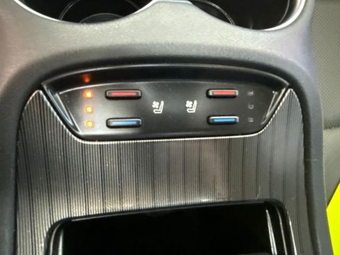 Certified 2024 Toyota Venza Limited AWD/4WD image 14