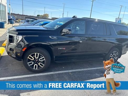 Used 2024 GMC Yukon XL AT4 w/ Technology Package AWD/4WD image 2