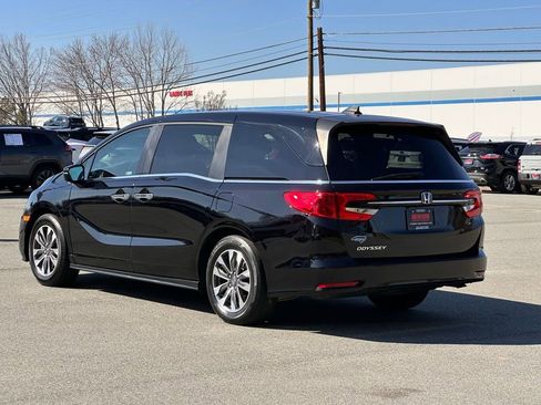 Used 2023 Honda Odyssey EX-L image 3