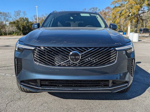 New 2026 Volvo XC90 B6 Plus w/ Protection Package Premier image 9