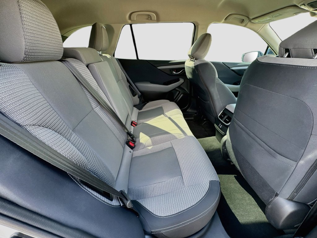 Used 2023 Subaru Outback Premium AWD/4WD image 33