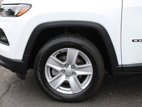 Used 2022 Jeep Compass Latitude w/ Convenience Group AWD/4WD image 11