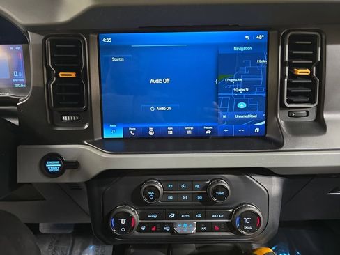 Used 2023 Ford Bronco Badlands image 20