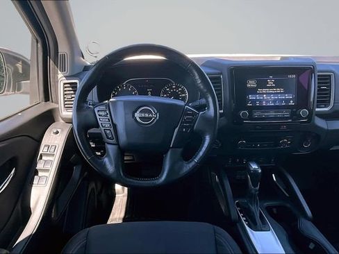 Used 2023 Nissan Frontier SV w/ SV Convenience Package AWD/4WD image 9