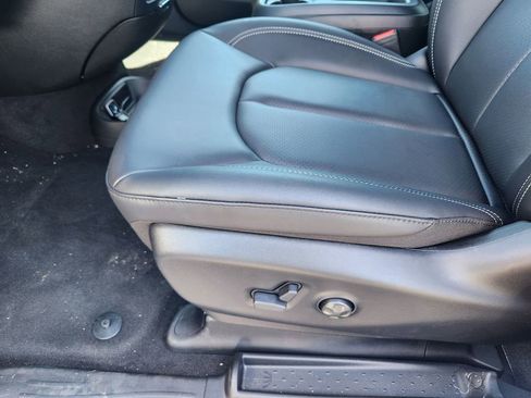 New 2026 Chrysler Pacifica Select AWD/4WD image 26