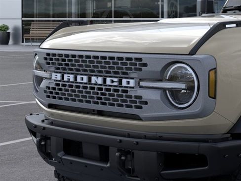 New 2025 Ford Bronco Badlands image 19