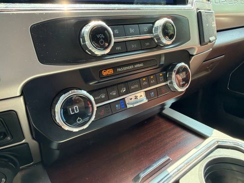 Used 2022 Ford F450 King Ranch w/ King Ranch Ultimate Package AWD/4WD image 19