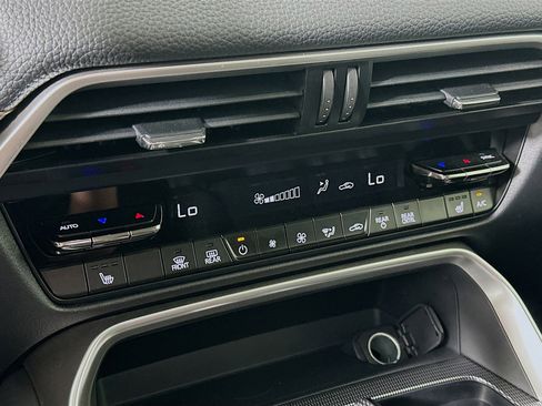 Used 2024 MAZDA CX-90 3.3 Turbo w/ Preferred Plus image 24