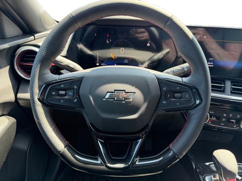 Used 2026 Chevrolet Trax RS w/ Driver Confidence Package FWD image 15