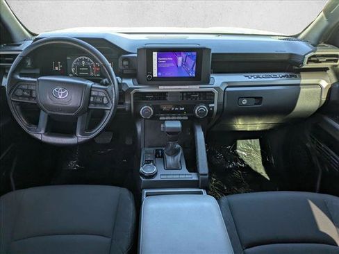 Certified 2025 Toyota Tacoma SR5 AWD/4WD image 16