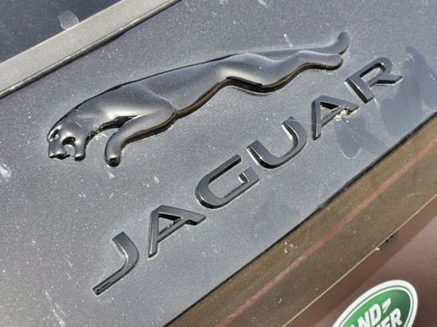 Used 2026 Jaguar F-PACE R-Dynamic S image 12