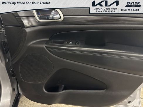 Used 2021 Jeep Grand Cherokee Laredo w/ Security & Convenience Group image 28