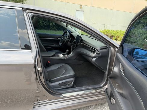 Used 2021 Toyota Camry XSE AWD/4WD image 13