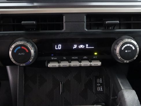 Used 2026 Toyota Tacoma TRD Off-Road AWD/4WD image 19