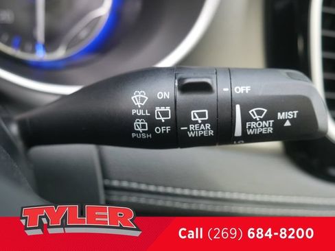 New 2027 Chrysler Pacifica Limited FWD image 26