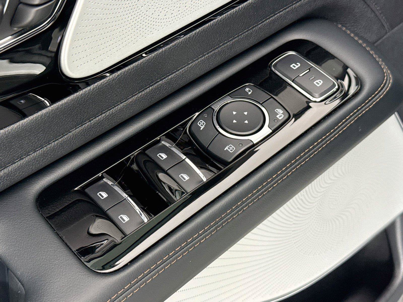 Used 2025 Lincoln Aviator Reserve w/ Equipment Group 201A AWD/4WD image 25