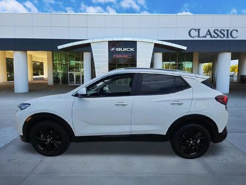 Used 2024 Buick Encore GX Sport Touring AWD/4WD image 4
