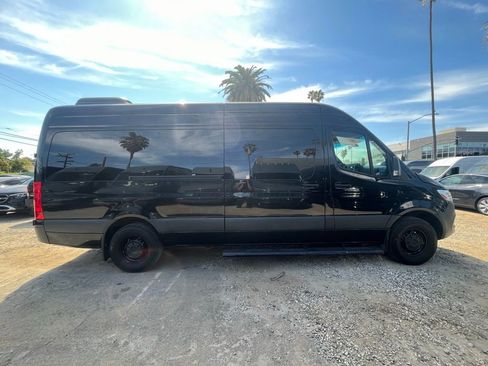 Used 2019 Mercedes-Benz Sprinter 2500 w/ Driver Convenience Package image 4