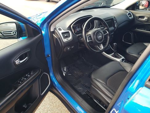 Used 2020 Jeep Compass Latitude image 9