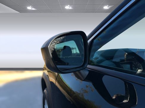 Used 2026 Nissan Rogue S FWD image 23