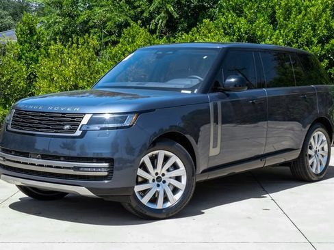 New 2026 Land Rover Range Rover Long Wheelbase SE AWD/4WD image 2