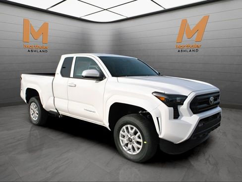 New 2026 Toyota Tacoma SR5 RWD image 4