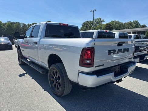 Used 2026 RAM 2500 Big Horn AWD/4WD image 5