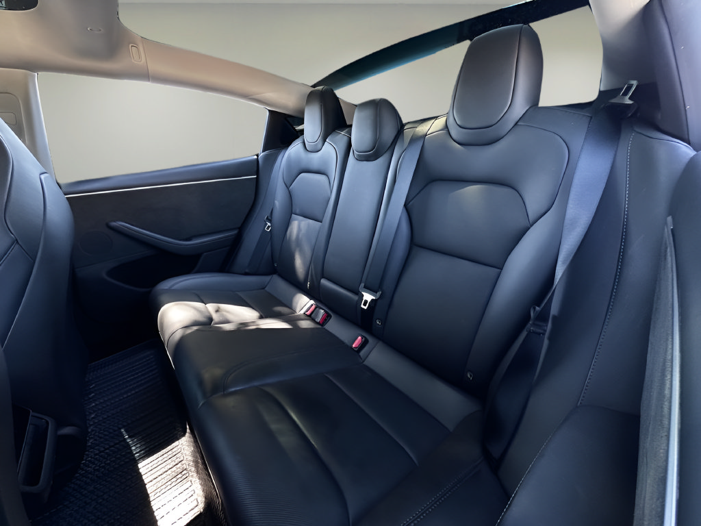 Used 2024 Tesla Model 3 Performance AWD/4WD image 16