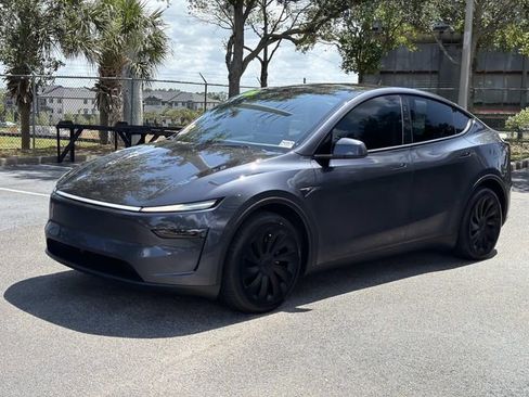 Used 2026 Tesla Model Y Long Range AWD/4WD image 8