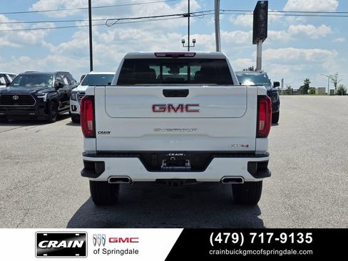 Used 2024 GMC Sierra 1500 AT4 w/ Technology Package AWD/4WD image 6