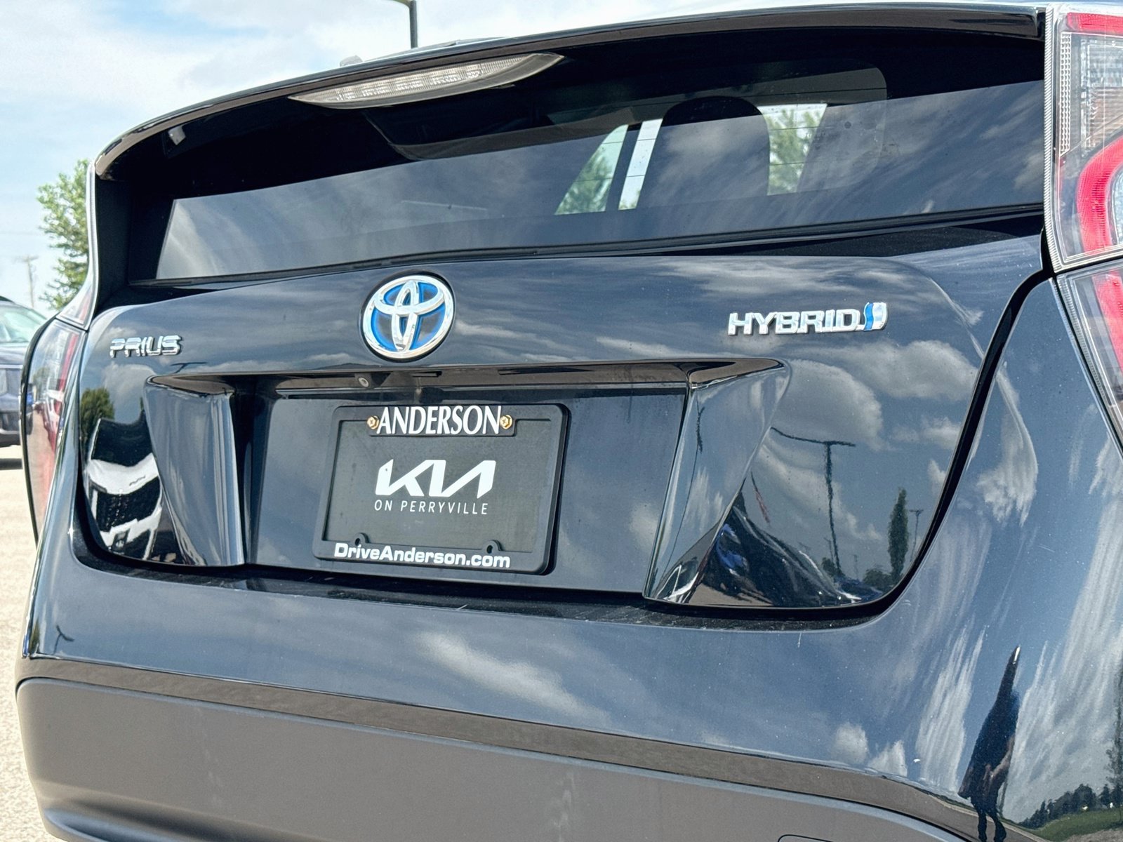 Used 2016 Toyota Prius Two FWD image 6