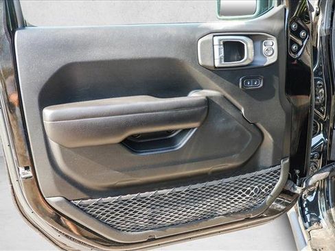 Used 2021 Jeep Wrangler Unlimited Rubicon w/ Cold Weather Group image 12