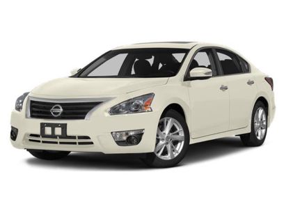 Used 2015 Nissan Altima 2.5 SL w/ Moonroof Package